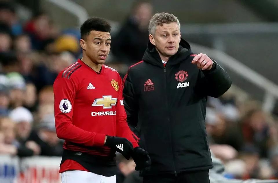 亚洲女子摔 亚洲女子摔